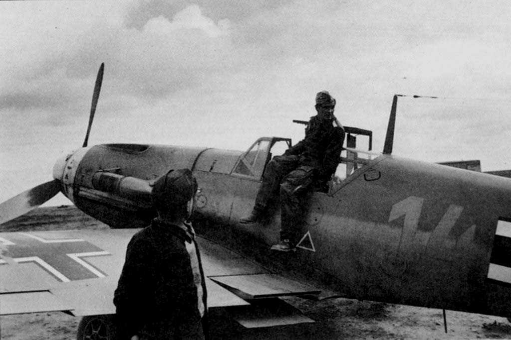 Me109-F4ZTrop-I.3./JG 27-Yellow14-(SL+KA)-WrkN8673-Flown-By-Leutnant ...