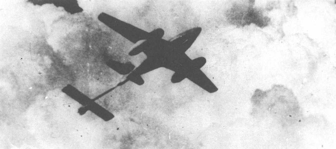 Me262-6f.jpg (41K)